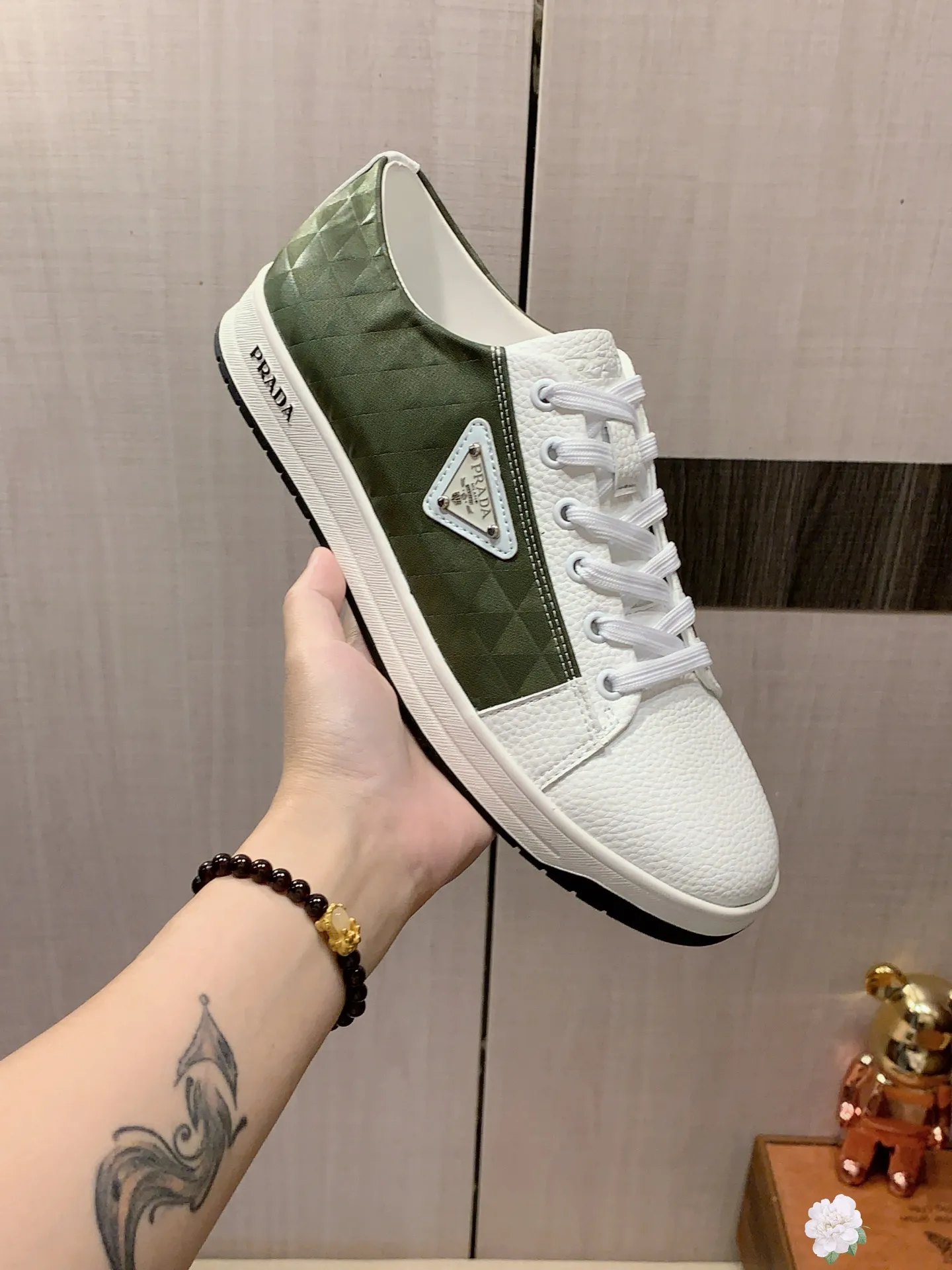 Men's Men's Shoes💰420💰💰🎩🎩[Lightning][Lightning] "PRADA*" The latest and most popular casual shoes, top brand [seduce] luxury~purchase, top~quality. [Strong] The upper is made of imported breathable cowhide with material ➕ breathable sheepskin lining (•) and fine workmanship. The original stylish and stylish soft rubber wear-resistant and non-slip outsole is light and comfortable on the feet. The real thing looks better when photographed in real life. No. 143: Code: 38-44, 45 can be customized, 3️⃣ colors are available